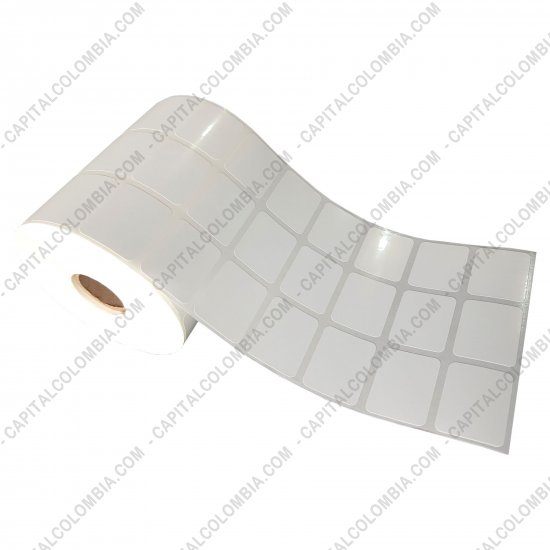 Rollos de etiquetas adhesivas y Nylon Textil, Marca: CapitalColombia - Rollo de etiquetas en polipropileno blanco de 5.000 rótulos a tres columnas 3.2cms x 2.5cms (32x25mm)